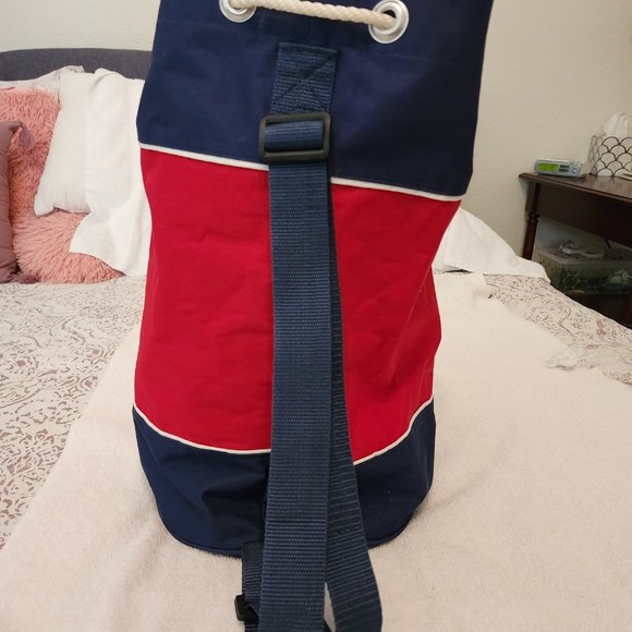 Stylish Artex vertical travel duffel bag in Cancun colors red & blue with straps - Picture 6 of 8